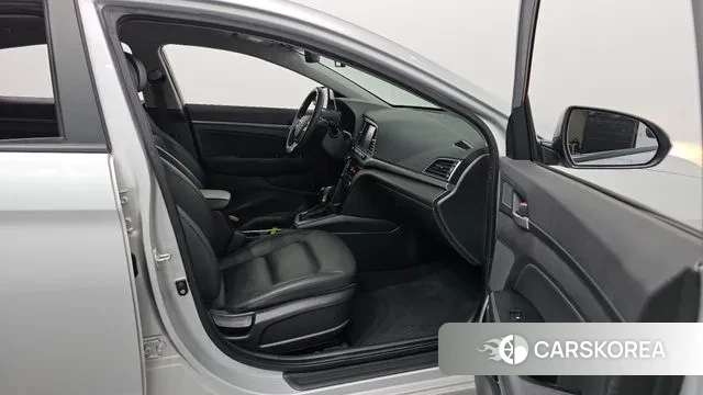 Hyundai Avante AD id 3773342 из Кореи 9