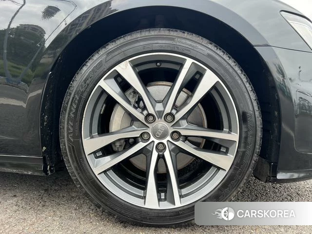 Audi A6L id 4399674 из Китая 9