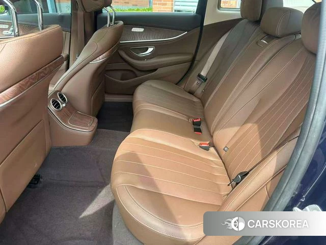 Mercedes-Benz E-class id 4256999 из Китая 9