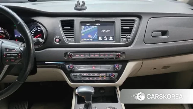 Kia The New Carnival id 3375128 из Кореи 9