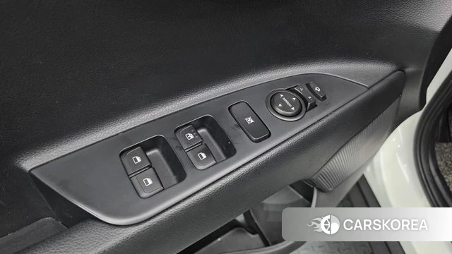 Kia Stonic id 4477395 из Кореи 9
