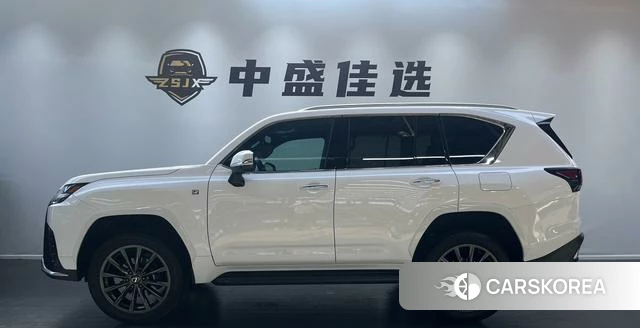 Lexus LX id 4262571 из Китая 9