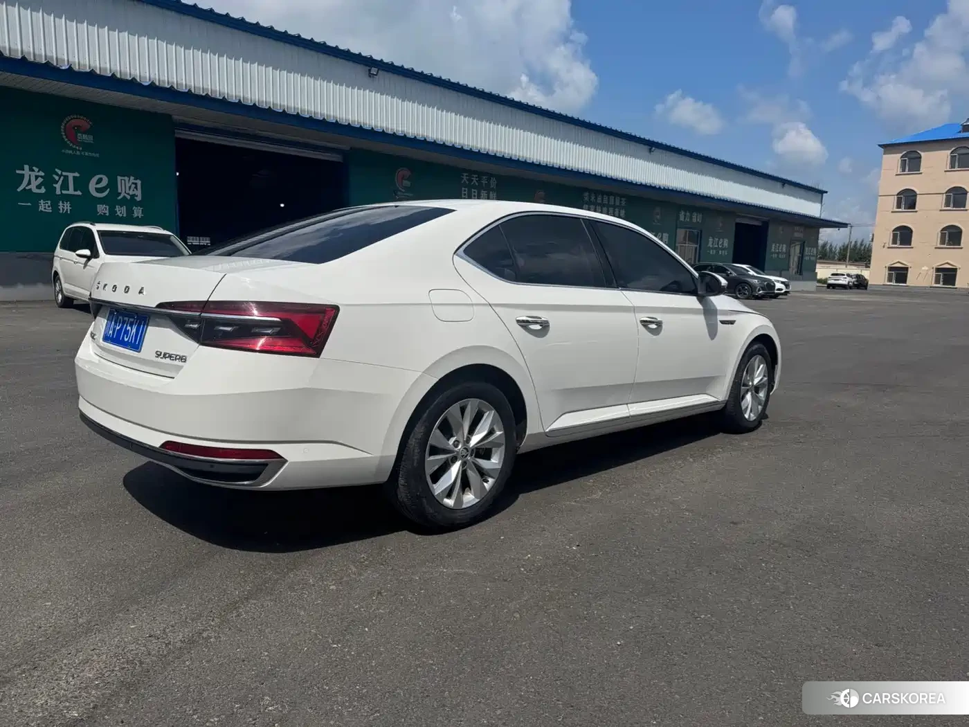 Skoda Superb id 4629578 из Китая 9