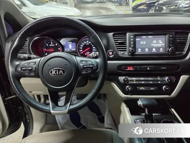 Kia The New Carnival id 3789433 из Кореи 9