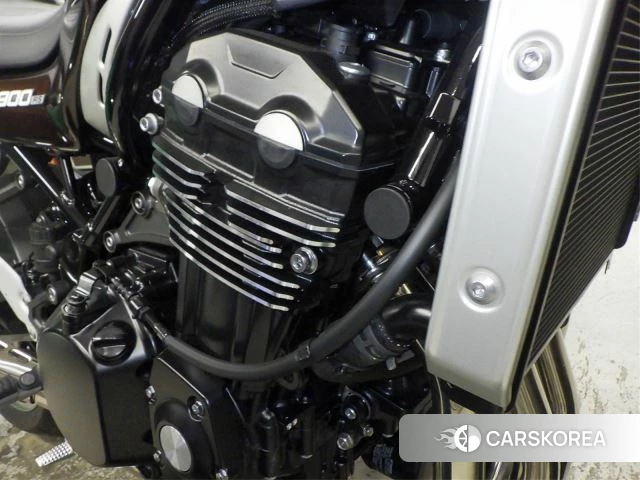 Kawasaki Z900RS id 3949159 из Японии 9