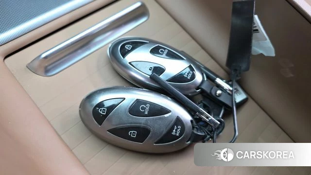 Hyundai Grandeur (GN7) id 3921981 из Кореи 9