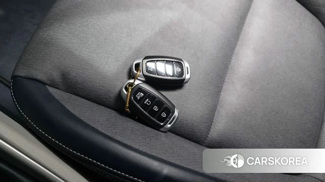 Hyundai Venue id 4310205 из Кореи 9