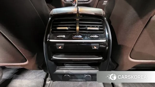 BMW 5 Series (G30) id 3055669 из Кореи 9