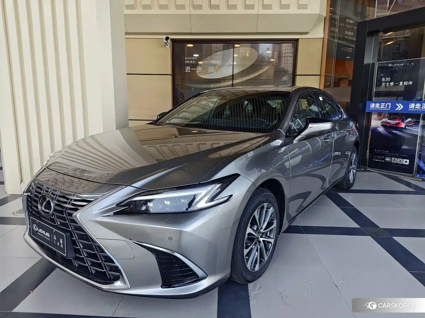 Lexus ES id 4583660 из Китая 9