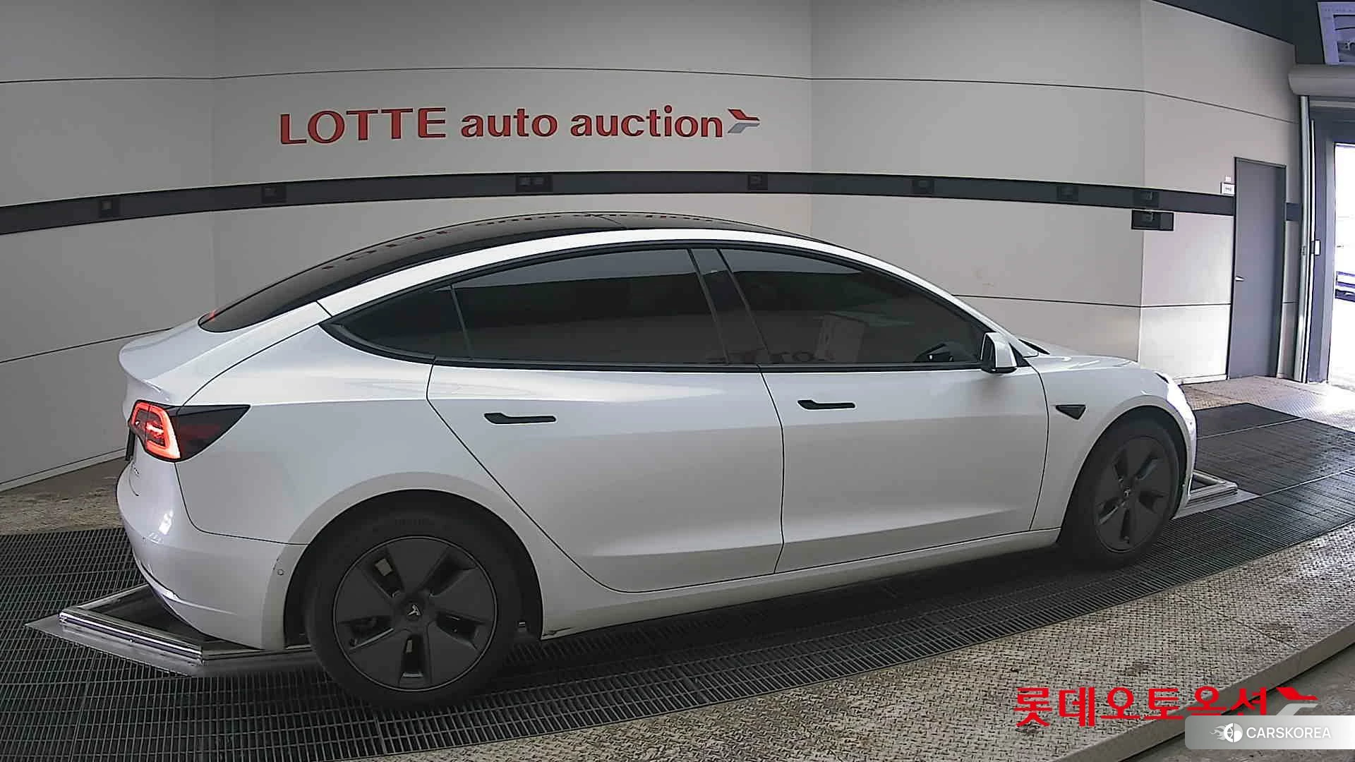 Tesla Model 3 Long Range id 3888286 из Кореи 9