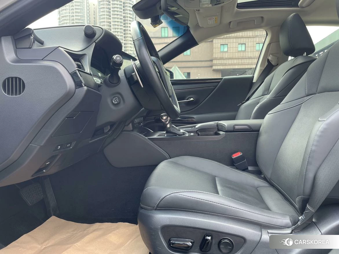 Lexus ES id 4486504 из Китая 9