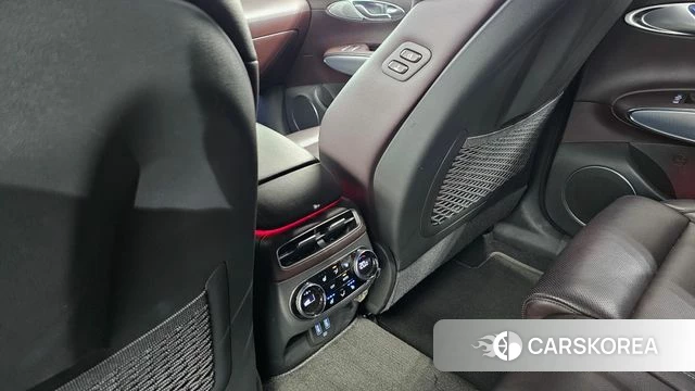 Genesis GV70 id 3910656 из Кореи 9