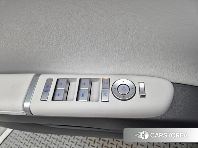 Hyundai Grandeur Hybrid (GN7) id 3805701 из Кореи 9