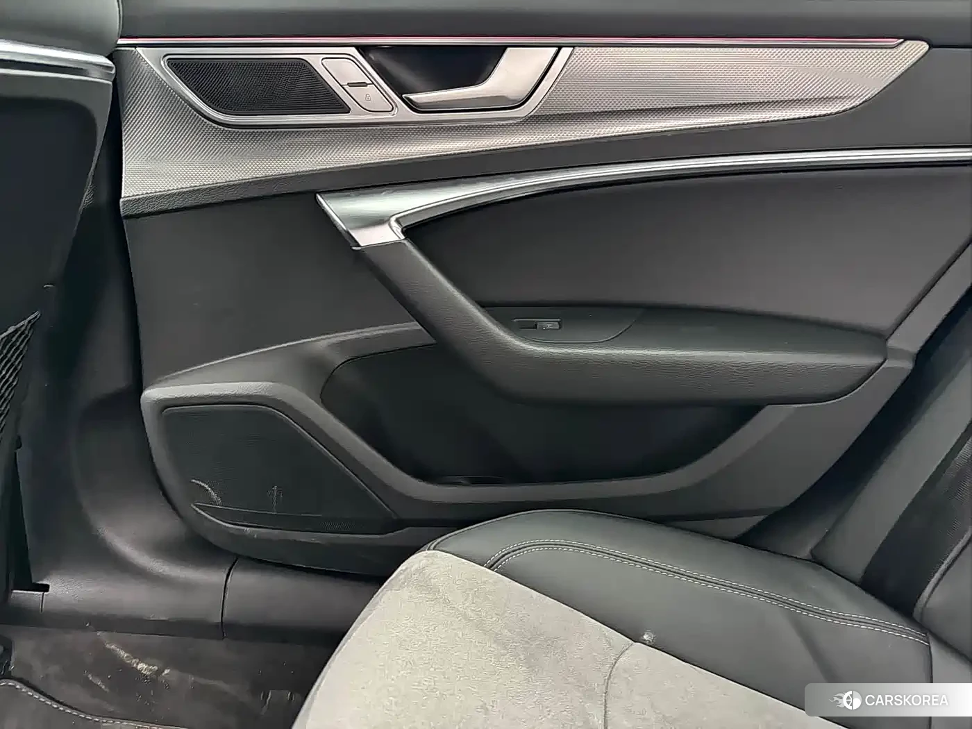 Audi A6L id 4553788 из Китая 9