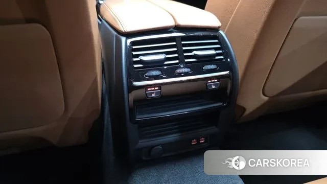 BMW 5 Series (G30) id 3391193 из Кореи 9