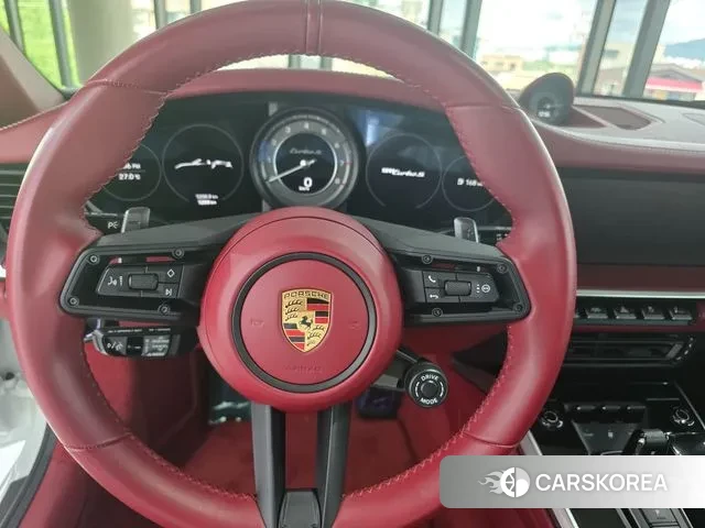 Porsche 911(992) id 3098022 из Кореи 9