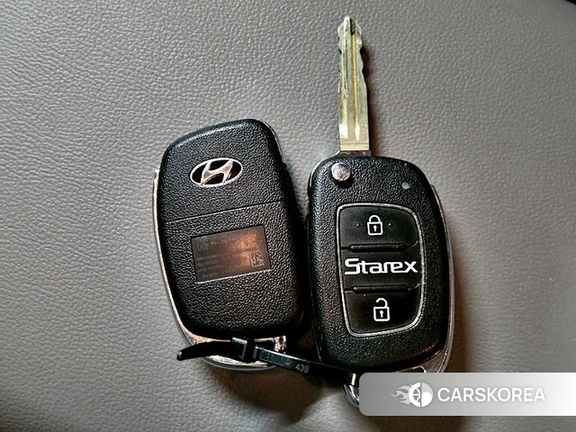 Hyundai The New Grand Starex id 4562403 из Кореи 9