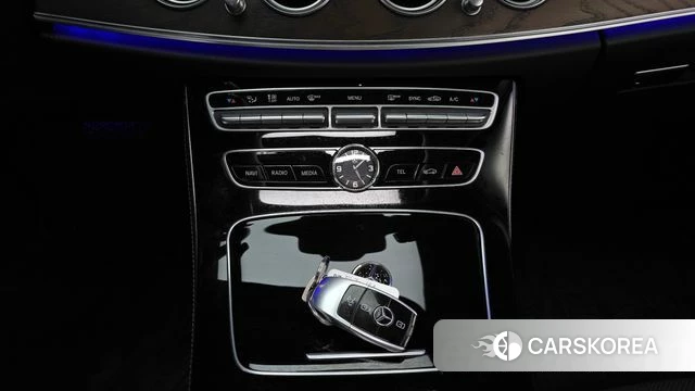 Mercedes-Benz E-Class W213 id 4770367 из Кореи 9