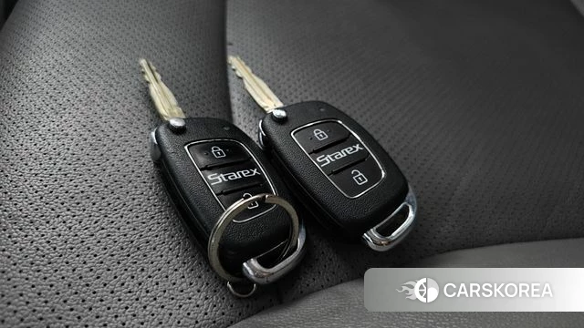 Hyundai The New Grand Starex id 3942407 из Кореи 9