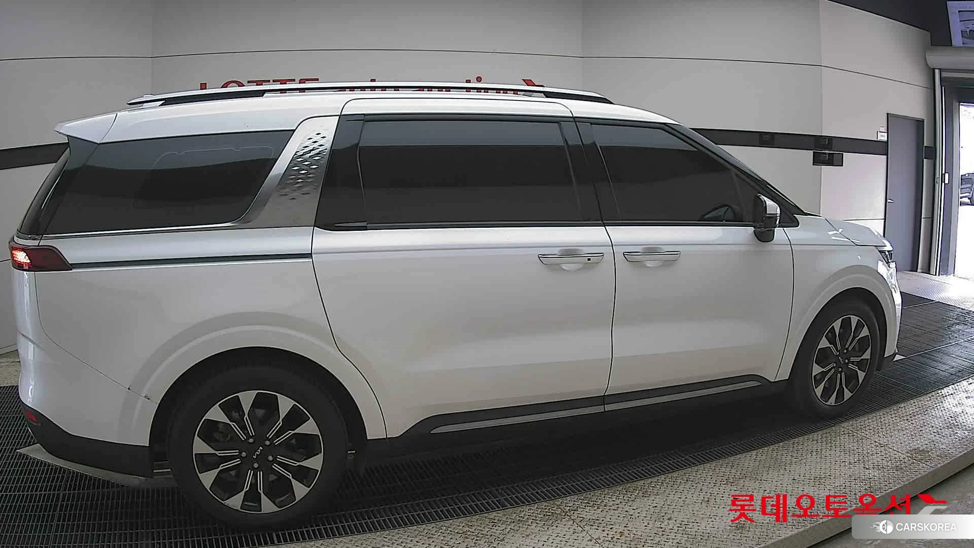 Kia Carnival id 4347360 из Кореи 9