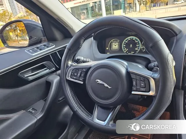 Jaguar F-PACE id 3302890 из Кореи 9