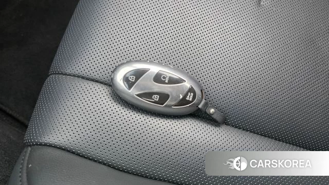 Hyundai Grandeur (GN7) id 4534062 из Кореи 9