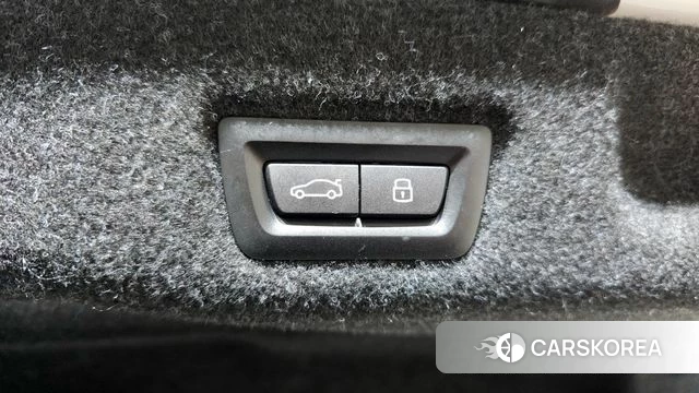 BMW 5 Series (G60) id 3896857 из Кореи 9