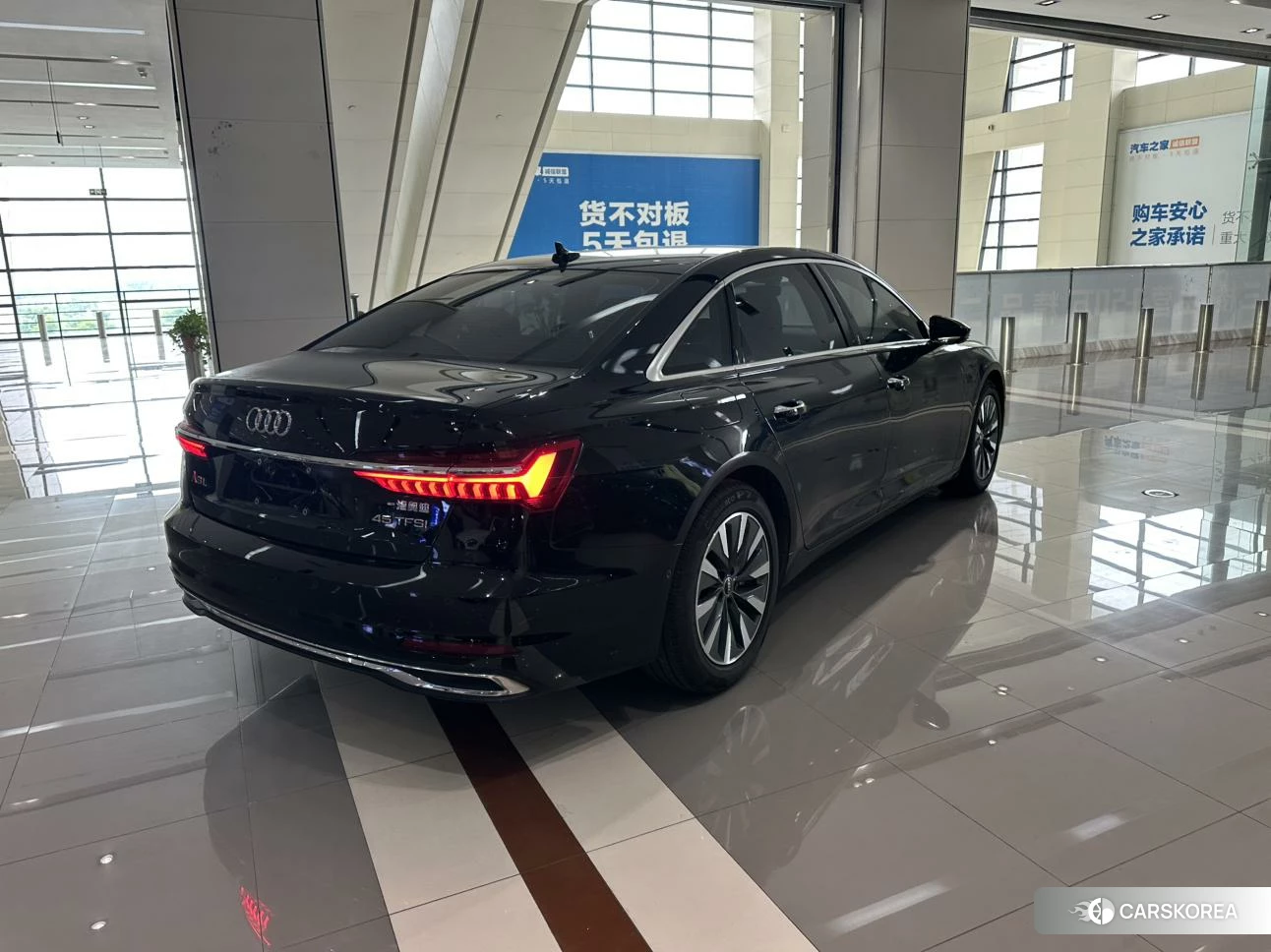 Audi A6L id 4455452 из Китая 9