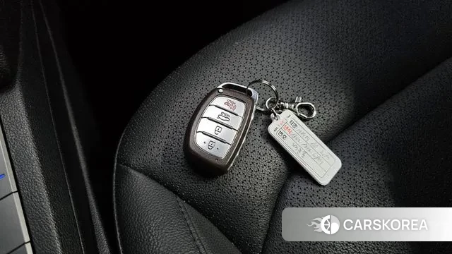 Hyundai Avante AD id 3408319 из Кореи 9