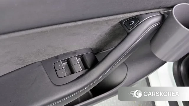 Tesla Model Y id 3354825 из Кореи 9