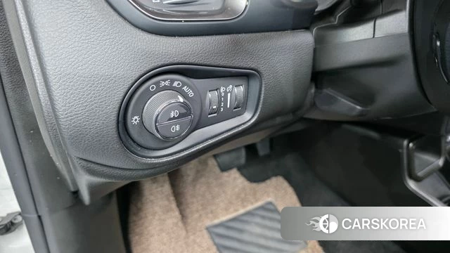 Jeep Renegade id 4566217 из Кореи 9