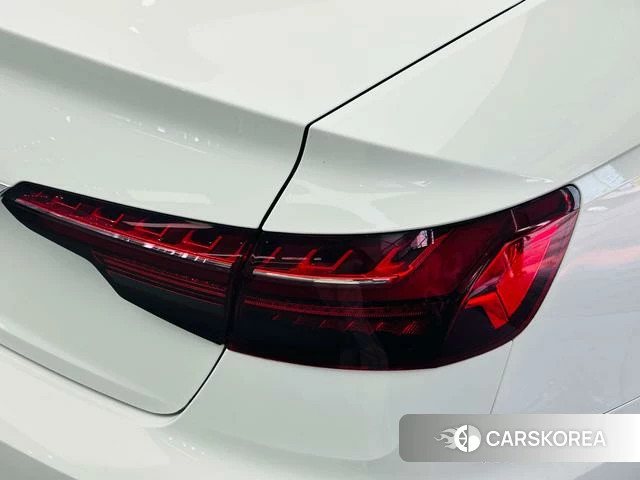 Audi A4L id 4393149 из Китая 9