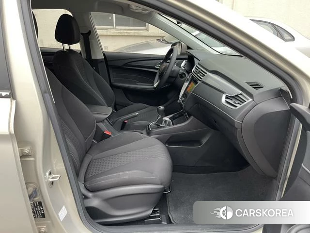 Roewe i5 id 4238979 из Китая 9