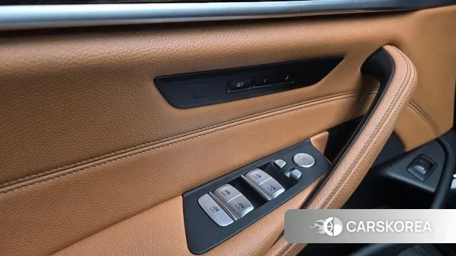 BMW 5 Series (G30) id 3635322 из Кореи 9