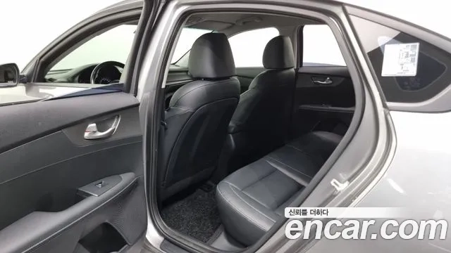 Kia Come New K3 id 2892048 из Кореи 9