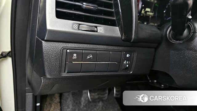 Ssangyong The New Rexton Sports Cannes id 3941668 из Кореи 9