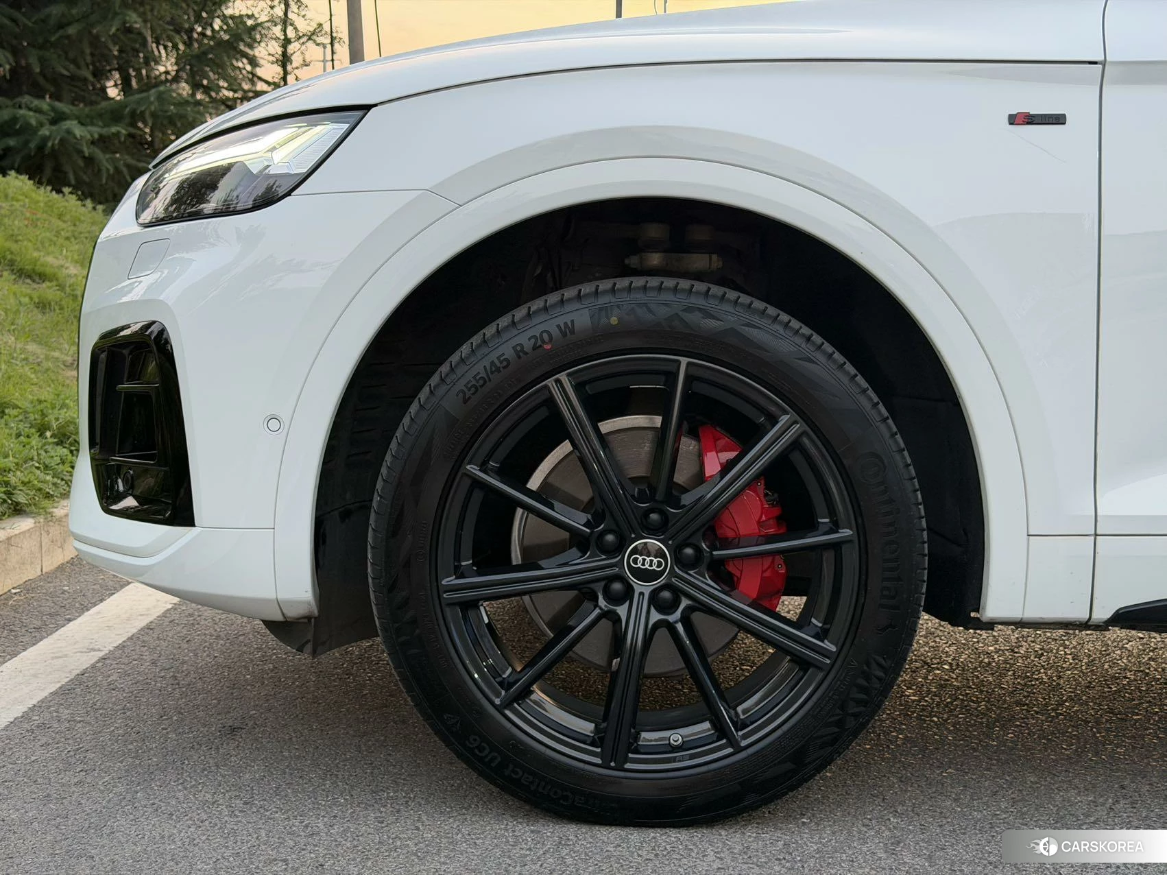 Audi Q5L Sportback id 4452607 из Китая 9