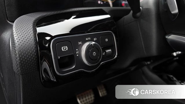 Mercedes-Benz A-Class W177 id 3842956 из Кореи 9