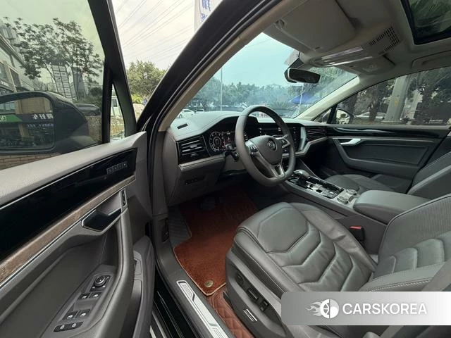 Volkswagen Touareg id 4213503 из Китая 9