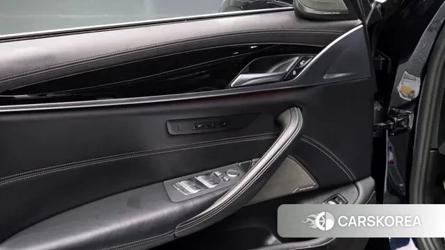 BMW 5 Series (G30) id 3562420 из Кореи 9