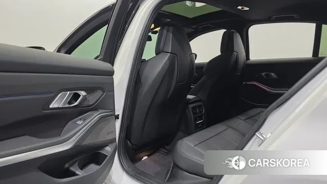 BMW 3 Series (G20) id 3571889 из Кореи 9