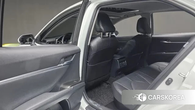 Toyota Camry (XV70) id 3103906 из Кореи 9