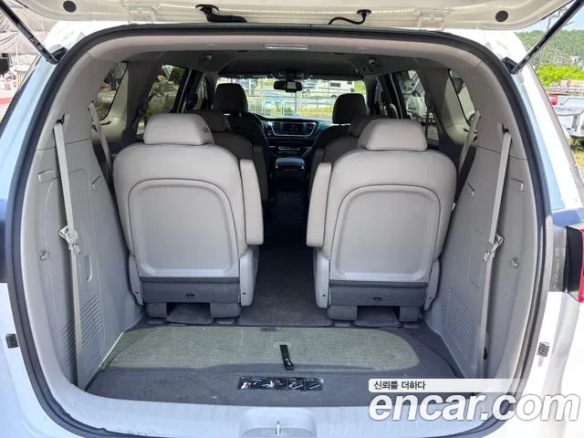 Kia The New Carnival id 2936936 из Кореи 9