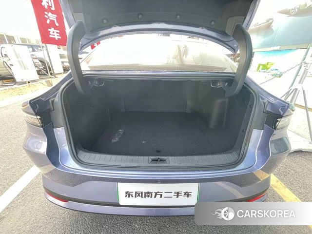 Nissan N6 id 4278557 из Китая 9