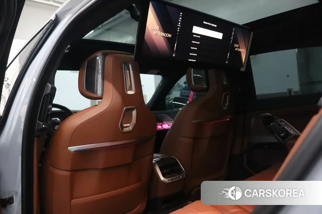 BMW 7 Series (G70) id 3864618 из Кореи 9