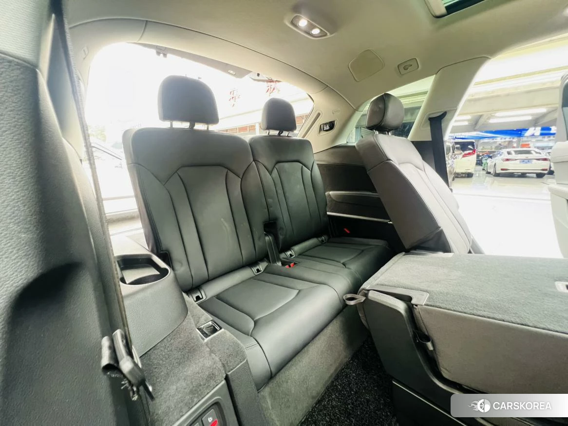 Audi Q7 id 4452800 из Китая 9