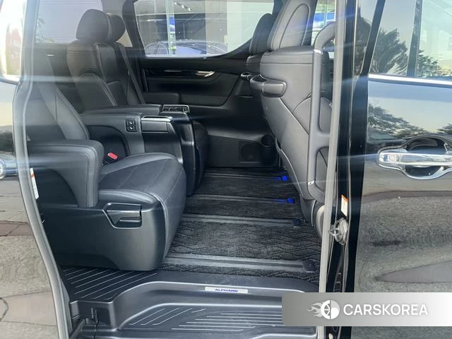Toyota Elfa id 4182689 из Китая 9