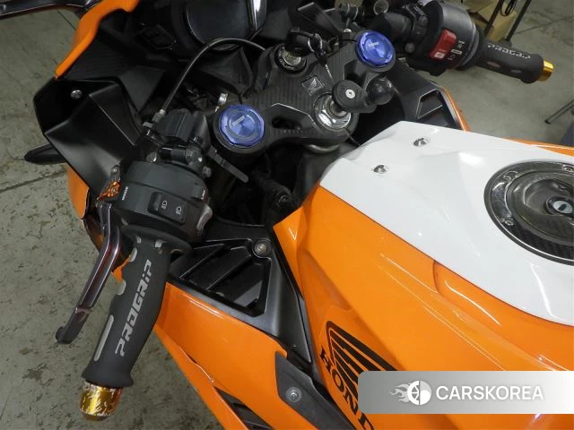 Honda CBR250RR id 3946992 из Японии 9