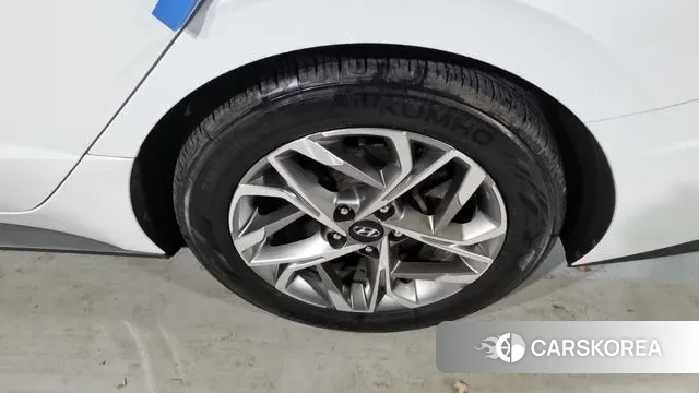 Hyundai Sonata (DN8) id 3379397 из Кореи 9