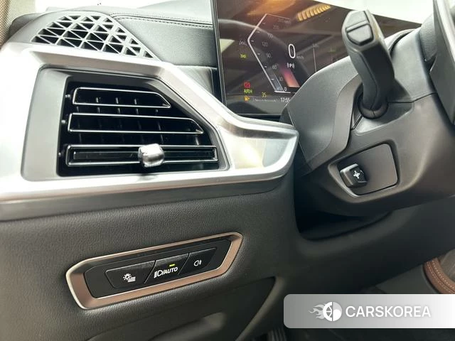 BMW X7 id 4257255 из Китая 9